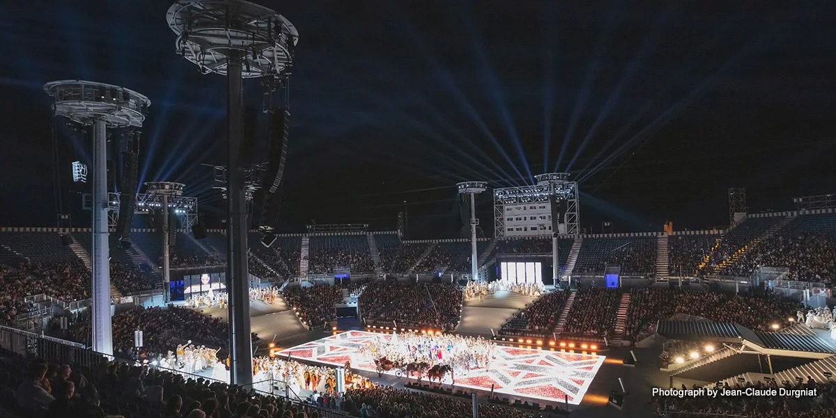 葡萄酒、无线和歌曲：11套狗万数字混音系统确保“一代人一次”的瑞士奇观让人沉醉